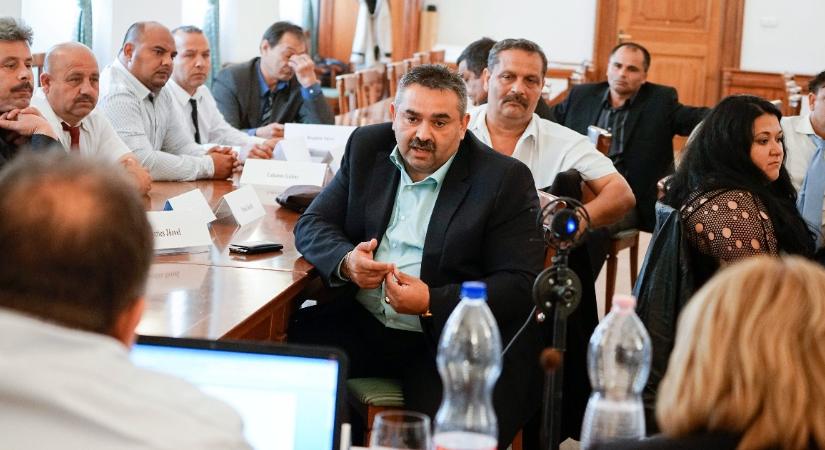 Hamis számlákkal igényelt 17 millió forint támogatást az Emmitől Siklósnagyfalu polgármestere