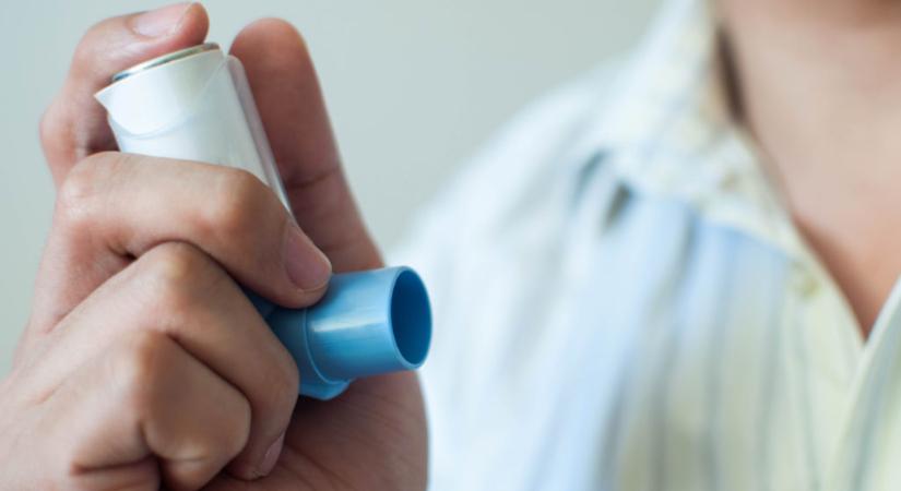 Az asztma nem növeli a súlyos lefolyású COVID-19 kockázatát