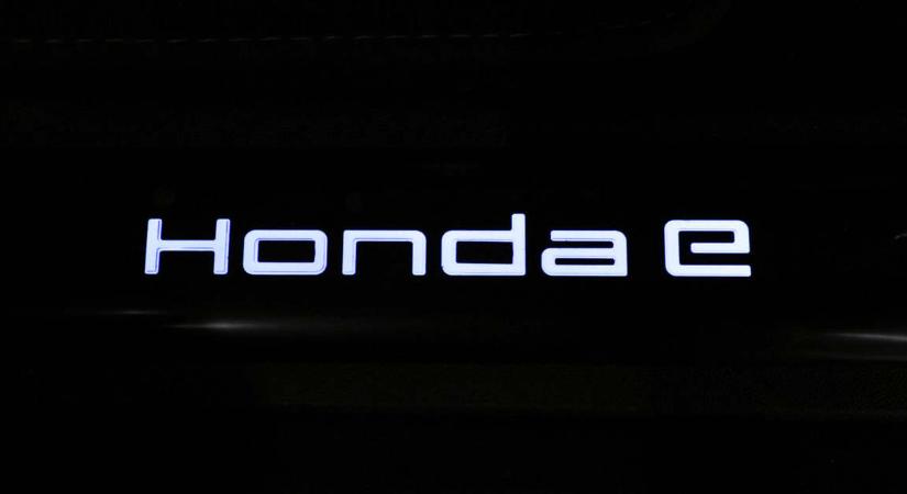 A Honda dobja piacra az első önvezető autót