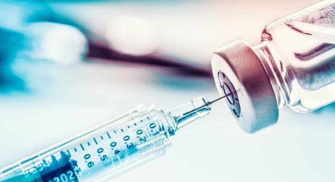 Az Egészségügyi Minisztérium nem fedi fel a Covid elleni vakcinák beszerzésének feltételeit a megállapodás záradékában foglaltak miatt