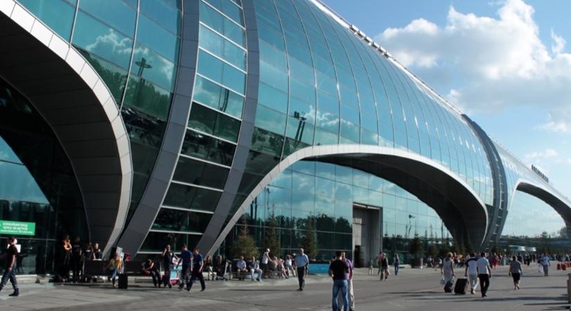 A moszkvai repülőtér és a Lufthansa közös oltóközpont bizniszbe kezd?