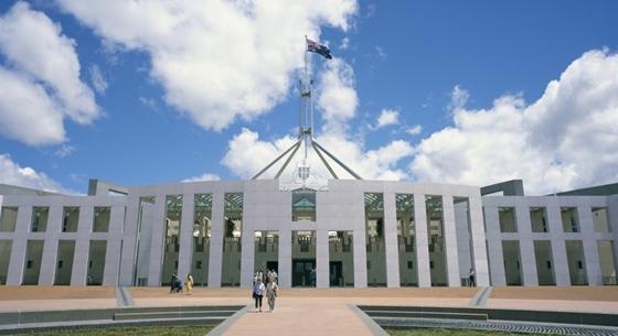 Nemi erőszak vádaktól hangos az ausztrál parlament, vizsgálat indul
