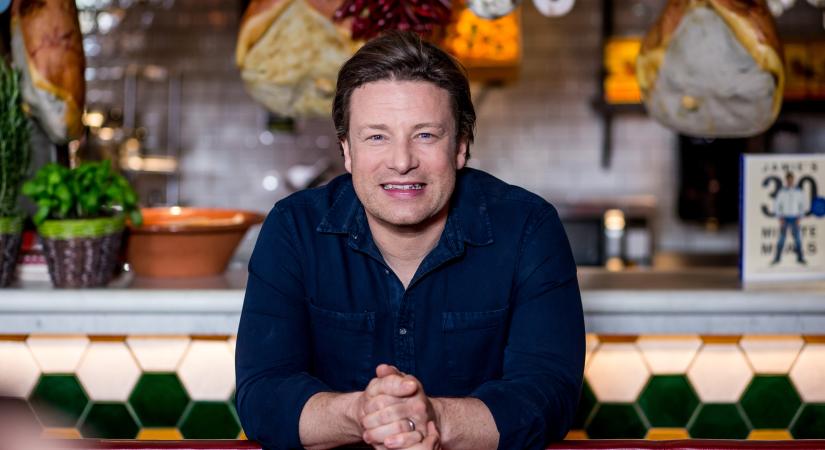 Elfogadhatatlan dolgot tett a pizzára Jamie Oliver: több követője is elpártolt mellőle