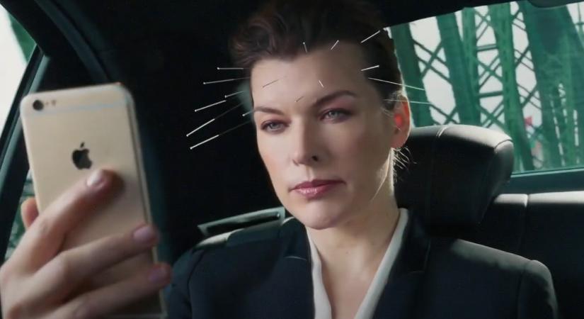 Milla Jovovich elgázosítja fél Budapestet a The Rookies című kínai akciófilmben, amiben még egy Polski Fiatot is láthatunk rendőrautóként