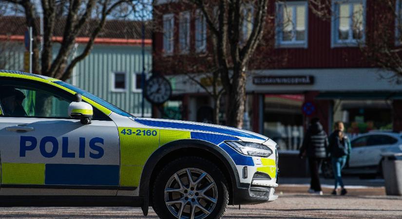 A svéd rendőrség szerint a Hír TV-s tudósító nem is telefonálhatott volna, amíg őrizetben volt