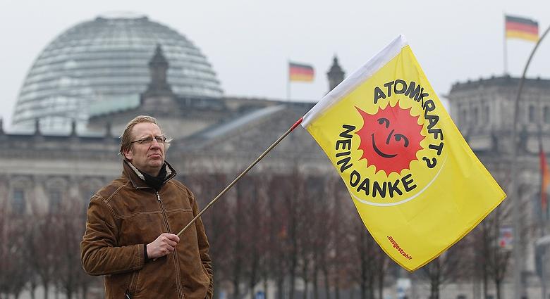 Merkel búcsúzóul betömte a német atomerőmű-ipar száját