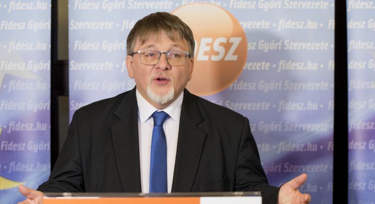 Győri polgármester:„égbekiáltó baromság", hogy akár még javulhat is az egészségügy