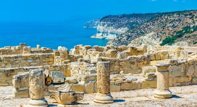 Májustól a beoltott brit turisták szabadon beutazhatnak Ciprusra