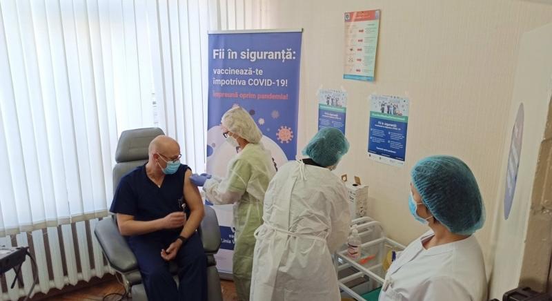 Európában elsőként Moldova kapott a COVAX-biztosította vakcinából