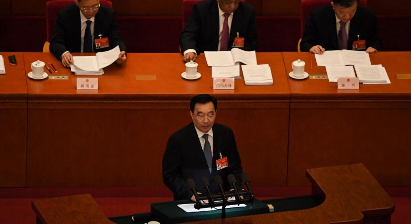 Peking biztosra akar menni, hogy Hongkongot hazafiak kormányozzák