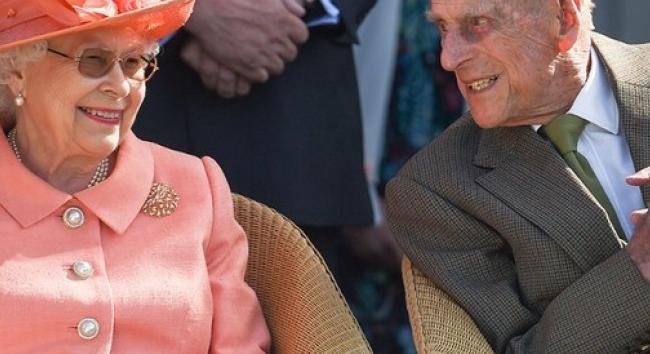 Brit királyi család - Fülöp herceg már egy londoni magánkórházban van