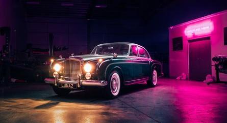 Tisztán elektromos változatban is elérhető a valaha készült egyik legelegánsabb Bentley