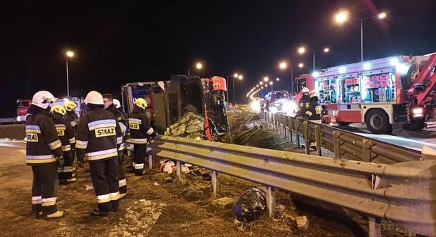 Ukrán buszt ért baleset Lengyelországban: 6 halott, 34 sérült (fotó)