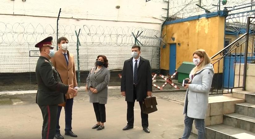 A megyei főügyész látogatást tett az ungvári börtönben (videó)