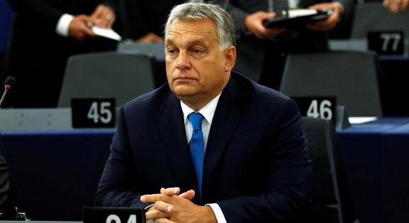 Orbán gyakorlatilag már bejelentette a kilépést a Néppártból is, "hasonszőrűekkel" tárgyal