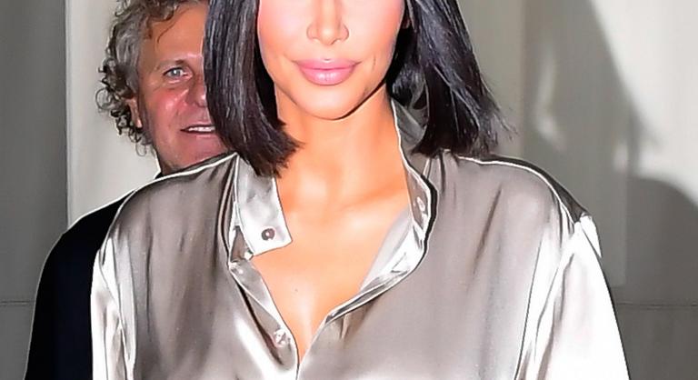 Mindenki megnyugodhat: 18 milliárd forintos otthonában marad Kim Kardashian