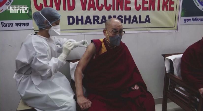 A Dalai Láma is megkapta az oltást