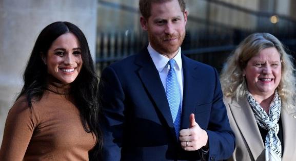 Nehéz napok elé néz a brit királyi család? Ma debütál Harry herceg és Meghan Markle történelmi interjúja