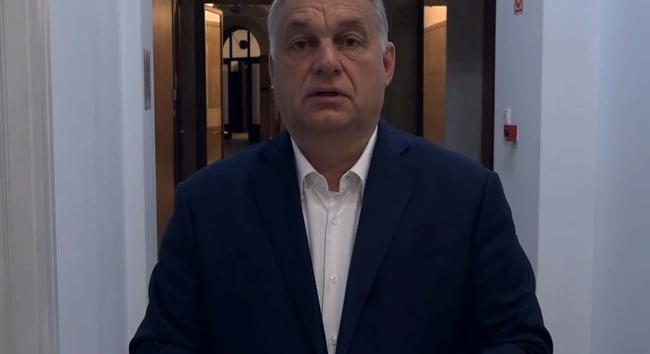 Orbán Viktor: „Senkit sem hagyunk az út szélén!”
