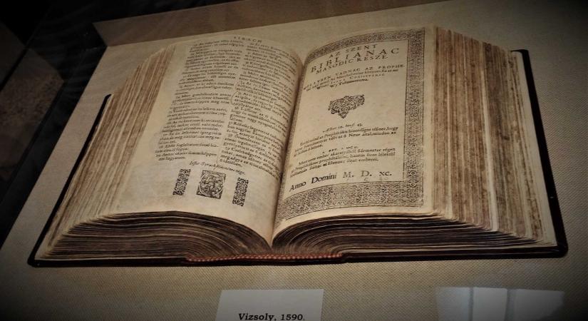 Az első teljes, magyar nyelvű Biblia