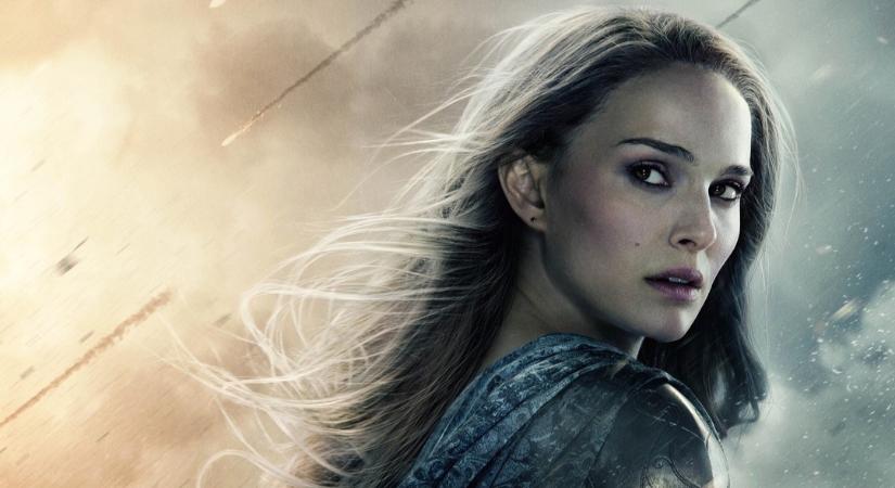 A Thor: Love and Thunder kiszivárgott forgatási videóján láthatjuk, hogyan tesz majd szert Natalie Portman hősnője az erejére és a Mjölnirre