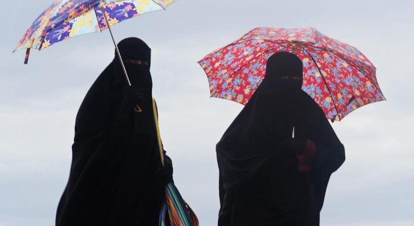 Megtilthatják Svájcban a burka viselését