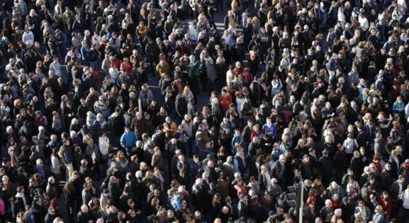Több százan tüntettek Prágában a korlátozások ellen