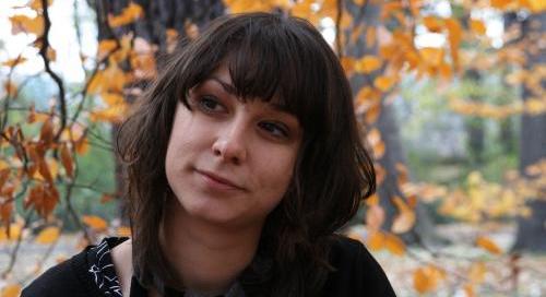 A topolyai Terék Anna a hónap szerzője a Litera.hu sorozatában