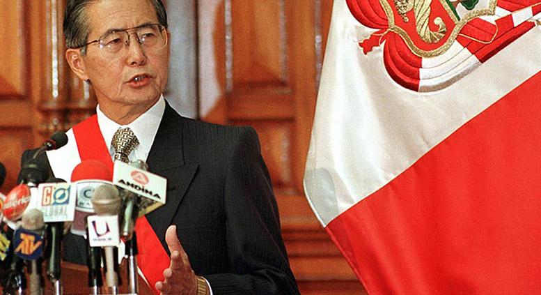 Alberto Fujimori perui exelnököt hivatalosan azzal vádolták, hogy sterilizálásra kényszerítette a nőket