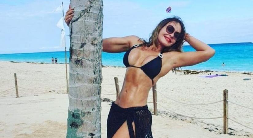 Gabriela Spanic beindult, ez az újabb bikinis kép még vadítóbb