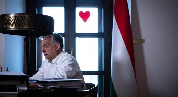 Ezzel a képpel kíván boldog nőnapot Orbán Viktor