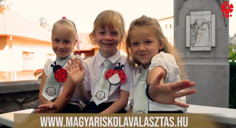 Előnyös a magyar iskola választása a külhoniaknak