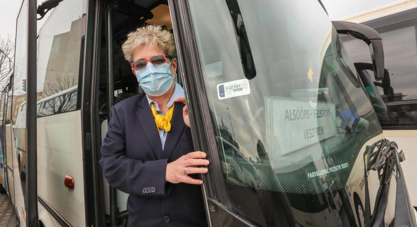 Párja miatt lett hivatásos sofőr, majd buszvezető Ildikó