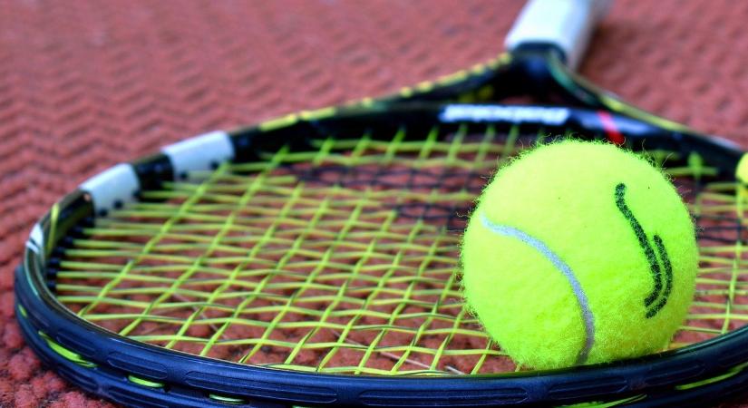 Dubaji tenisztorna: Babos továbbjutott párosban