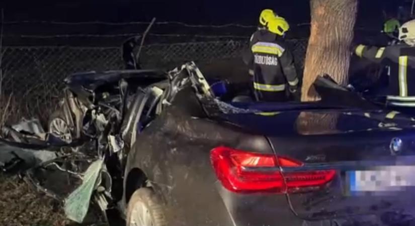 Korábban halálos balesetet okozott, most két kocsit tört rommá Pomázon – videó