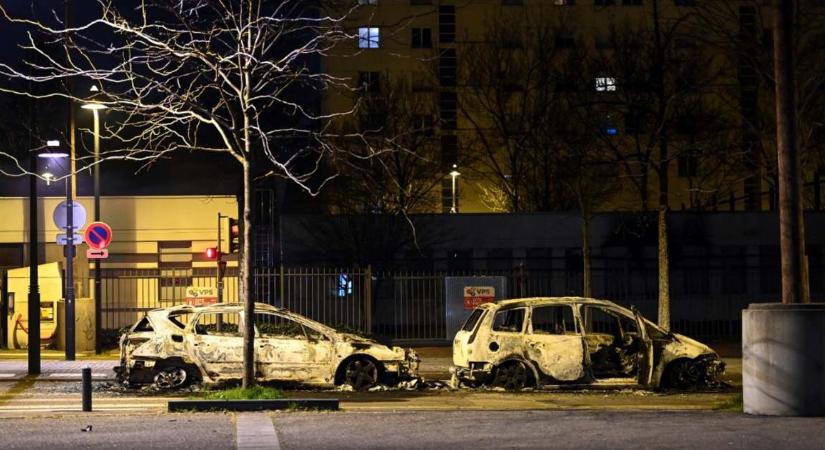 Háborús állapotok Lyonban, erőszak és gyújtogatások most már minden éjjel – videó