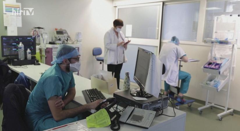 Lassan megtelnek a francia kórházak koronavírusos betegekkel