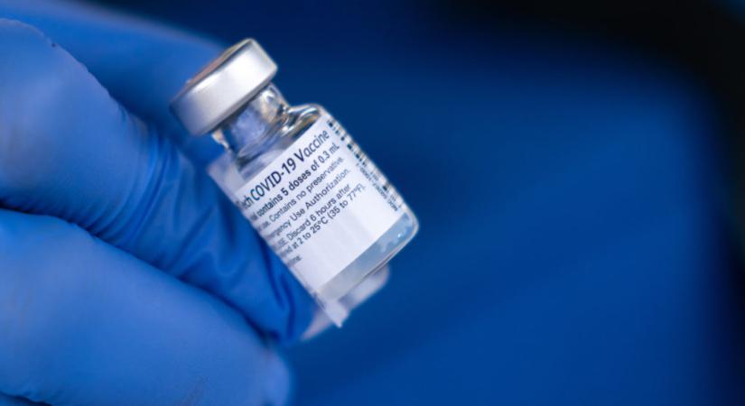 Drága pénzért árulják a sötét neten az állítólagos vakcinákat