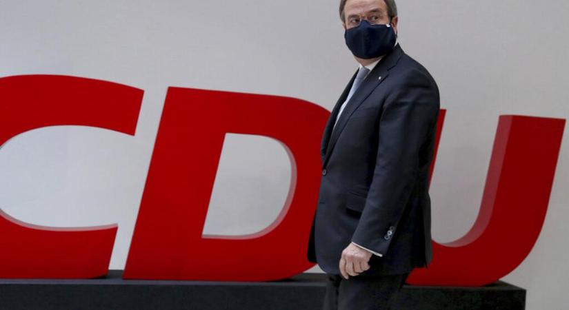 Távozni kényszerült a maszkokon nyerészkedő CDU-képviselő