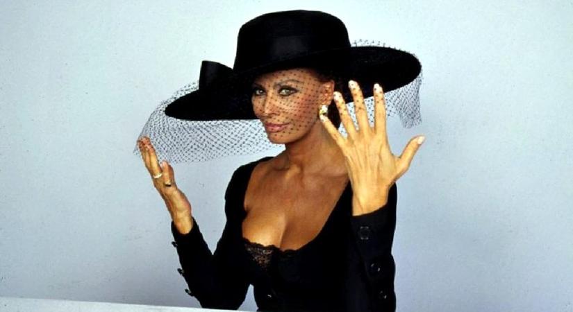 Sophia Lorent is kitüntetik az amerikai filmmúzeum megnyitóján