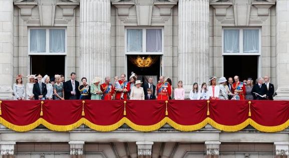 Megszólalt a brit királyi család Harry herceg és Meghan Markle friss interjújával kapcsolatban