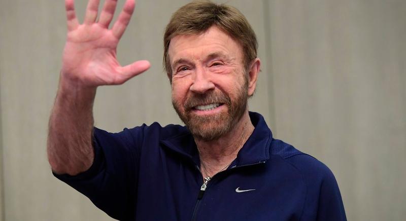 Chuck Norris megszámolta a végtelent. Kétszer! - Chuck Norris 81 éves (szerintünk)