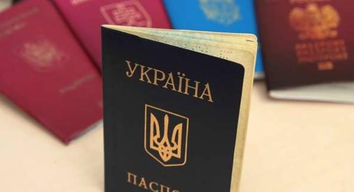 Felmérés: Minden második ukrán ellenzi a kettős állampolgárság bevezetését