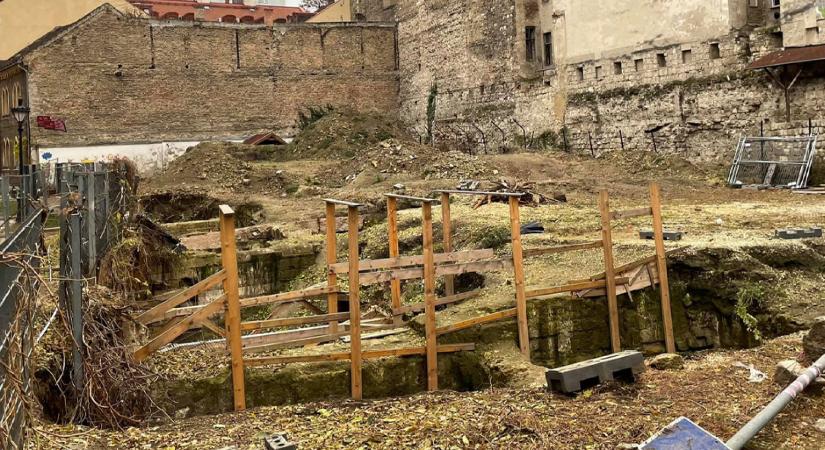 Zsebtelek Fejlesztesere Kapott 3 Milliard Forintot Rogan Antal Magyar Hangja Hirnavigator