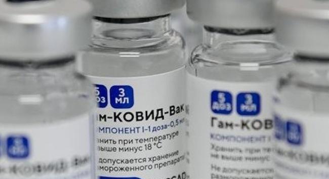 Jó az orosz vakcina – állítja az uniós biztos