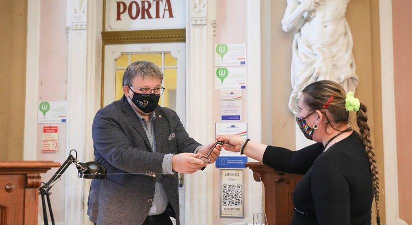 Visszakapta megőrzött régi kulcsát a városháza Győrben
