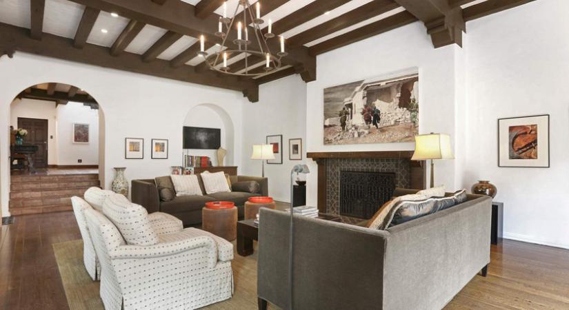 Kristen Stewart gyönyörű otthonát mutatjuk belülről: nemrég vásárolta a mediterrán házat