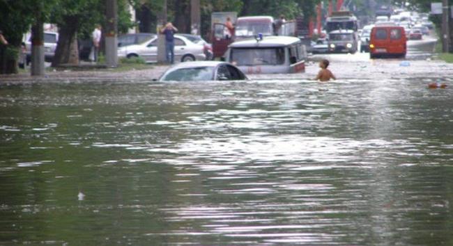 Nagy a baj! Ezreknek kell elhagyniuk az otthonukat az árvíz miatt Ausztráliában