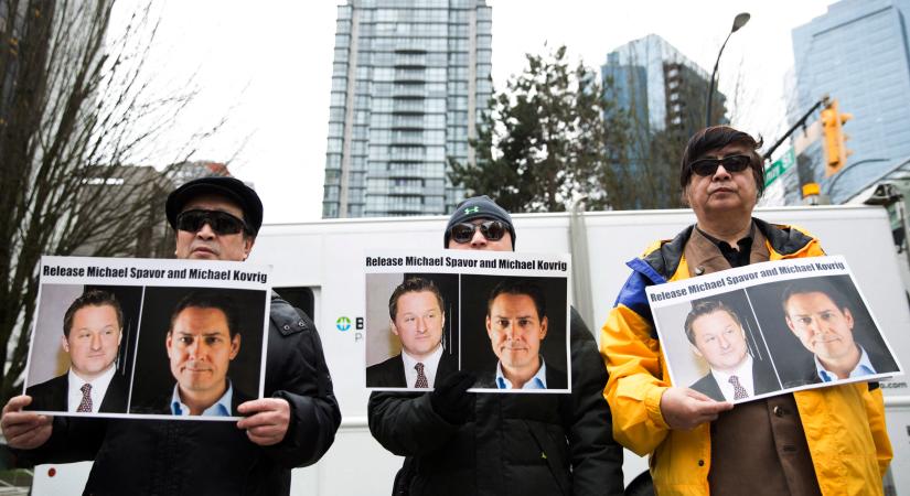 Megkezdődött a Kínában kémkedéssel vádolt két kanadai pere