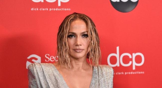 Jennifer Lopez tudja mitől döglik a légy, és nem fél megmutatni – fotó